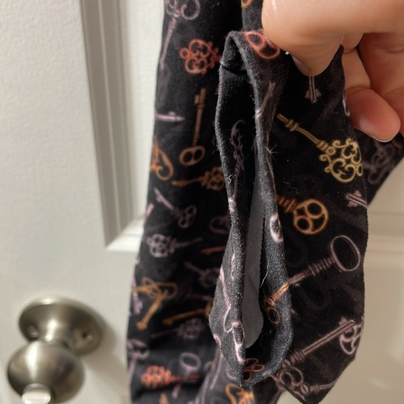 Charlie’s Project high rise leggings w. keys. Super soft. OS PLUS 16-22 - Picture 5 of 8